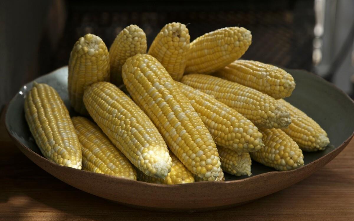 玉米|吃了30多年煮玉米，才知道好吃的做法，多加2味料，玉米软糯香甜