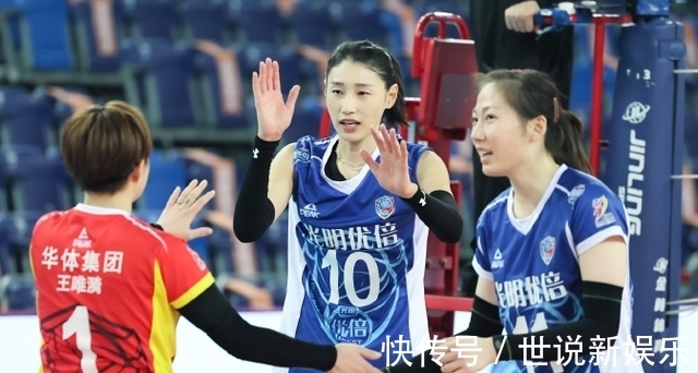 比赛|跑动接应火热出炉!女排黑马取代16岁天才,轰下11分成获胜功臣