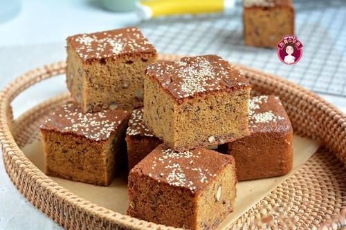  别再排队了！1碗面粉1把枣，手不沾面做一锅！全家早餐心头好！