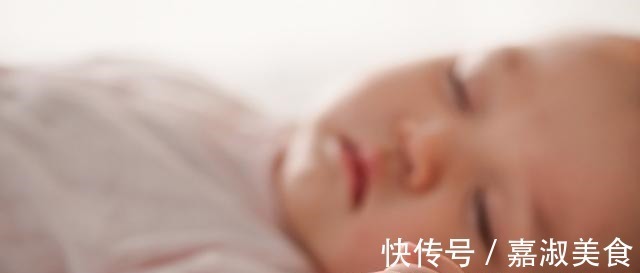 亲子活动|这种“哄睡方式”易伤到孩子大脑,很多父母还在做,受罪的是孩子