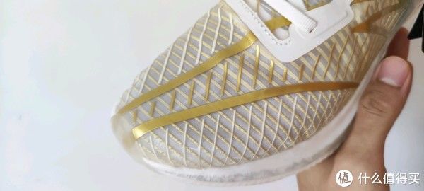 挑灯论鞋|闲来挑灯论鞋 篇六十四:痛点小改,渐趋无敌——C202gt奥运配色开箱及对比