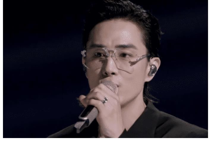 桌子|《披荊斬棘的哥哥》，一桌子山珍海味和幾粒老鼠屎