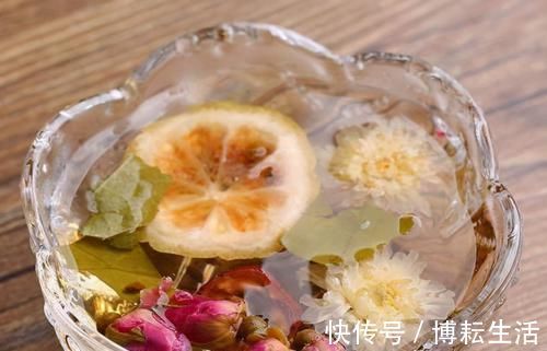 皮肤|女性担心变黄脸婆，学会吃三种食物，滋补皮肤养血驻颜，好处多多