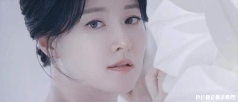 肌肤|女生睡前坚持4个好习惯,皮肤会越来越好,轻松养出“干净脸”
