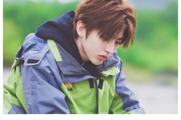 蔡徐坤|曝《奔跑吧》下季成員，蔡徐坤或?qū)⑼顺觯琤aby已斷聯(lián)3個月