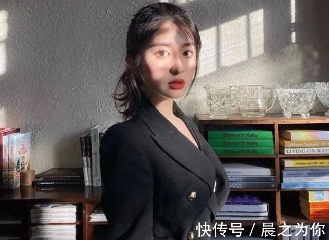 运动|海外小姐姐，“魔鬼身材”让人羡慕，坦言：运动是功臣