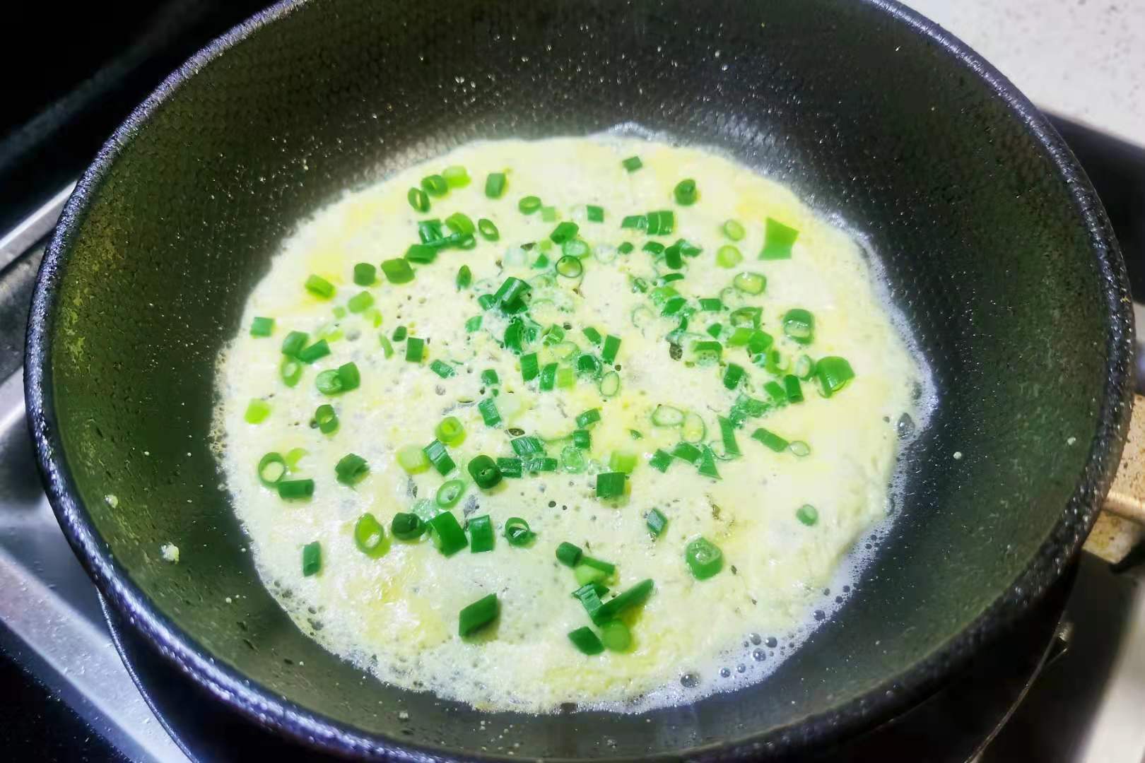 鸡蛋卷早餐，10分钟上桌，营养丰富又顶饱，精神饱满一整天