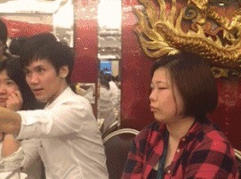 |搞笑GIF:表妹担心有人偷竹子,她每天一个人去后山点数!