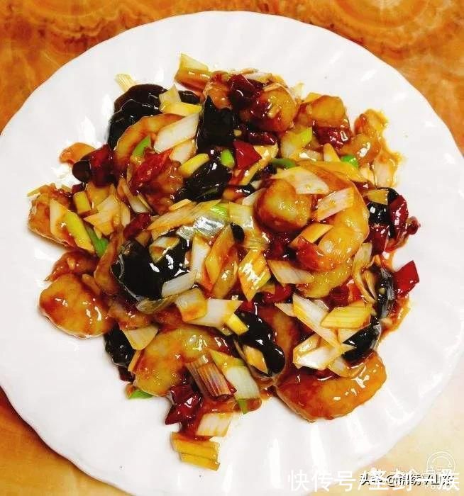 周末家宴菜单,12道菜不精致但合胃口,好吃又实惠,网友:求蹭吃