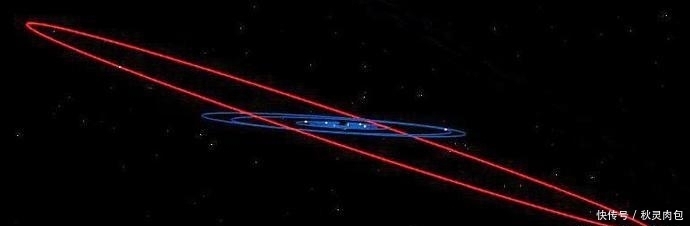 13亿千米外,表面“焊缝”长达1300公里,整颗星球是废弃的飞船?