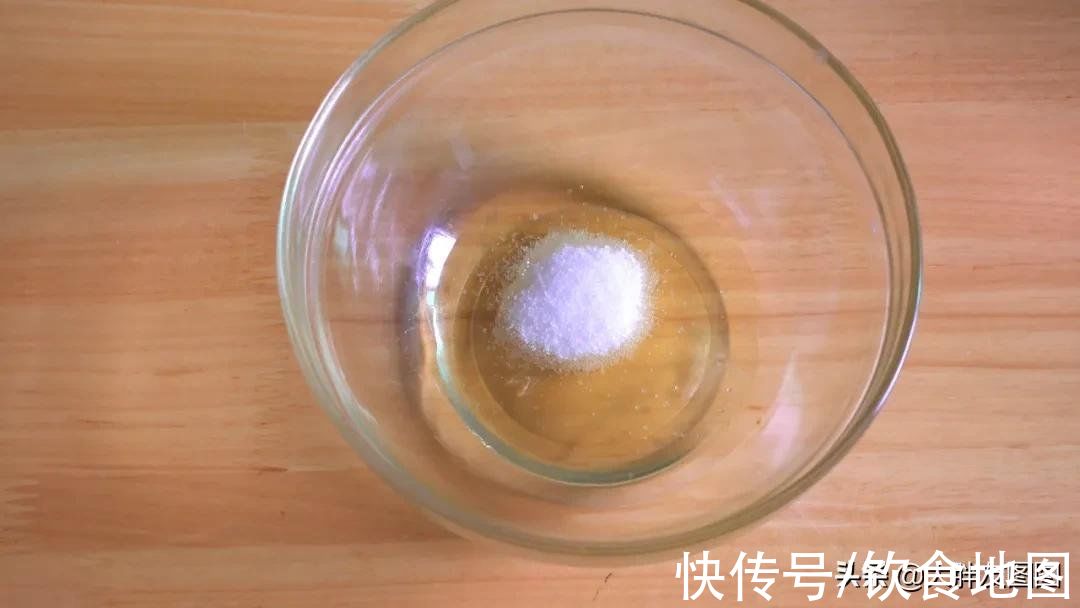 不要烤箱,没有面粉,自制绵密丝滑的安茹蛋糕,一勺挖开,馋了