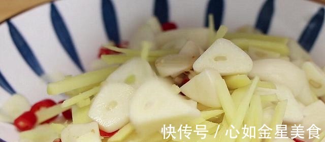腌料|原来腌黄瓜这么简单，一个小时就能吃，清脆开胃，放三个月不坏！