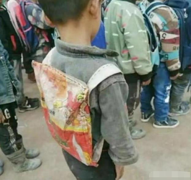 文具|“最美书包”火了,有钱也很难买到,网友怒赞:这是“无价之宝”