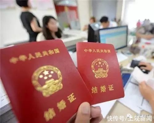 新招|模式创新！区房地产交易中心核验购房资格出新招