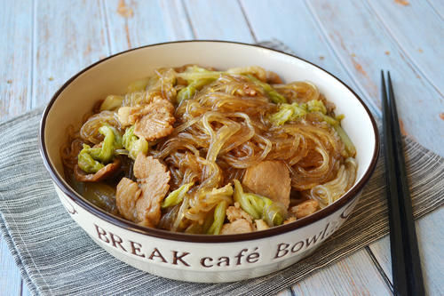  粉条|天冷了，白菜和它一起炖，营养极高，喷香下饭，一盘下肚全身暖