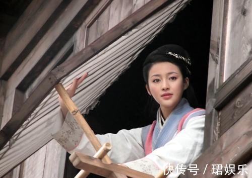 春梅!嫁给西门庆后,潘金莲依旧很穷,春梅一句话说明理由