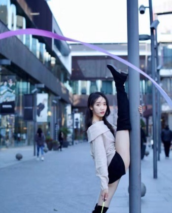 体操|两位体操女神, 整整12年职业生涯, 却因1张照片在网上走红