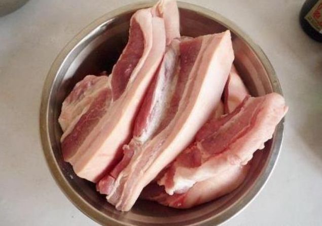 腌腊肉，放多少盐才对？记住这个比例，又香又入味，不发霉不变臭