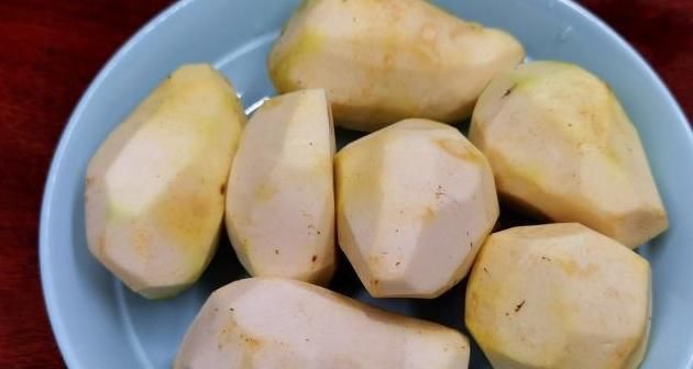 锅盖|秋天,吃土豆吃山药,不如吃它,2块钱做一大锅,营养极高比肉香