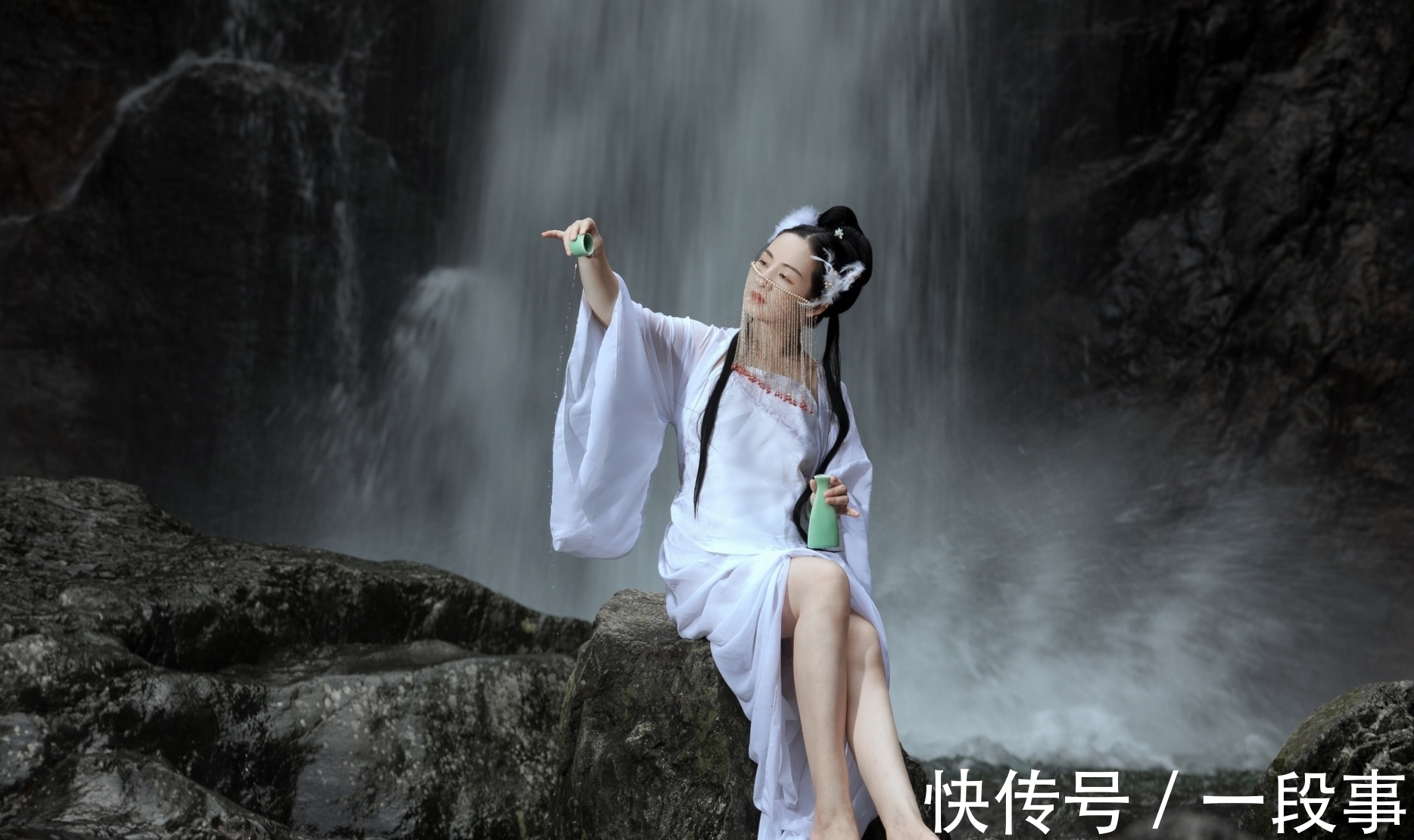 诗奴|诗·九首丨此情此景东西走,醉卧荷边酒几壶?