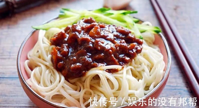 炒酱|做炸酱面,炒酱是关键,教您详细做法,酱香浓郁,在家也吃得香