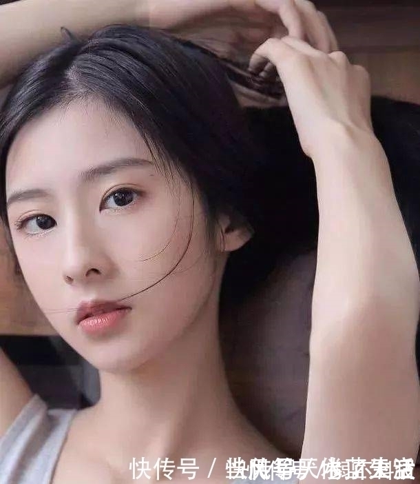 化妆品|长期化妆和不化妆的女生,十年后区别也太大了,真可怕!