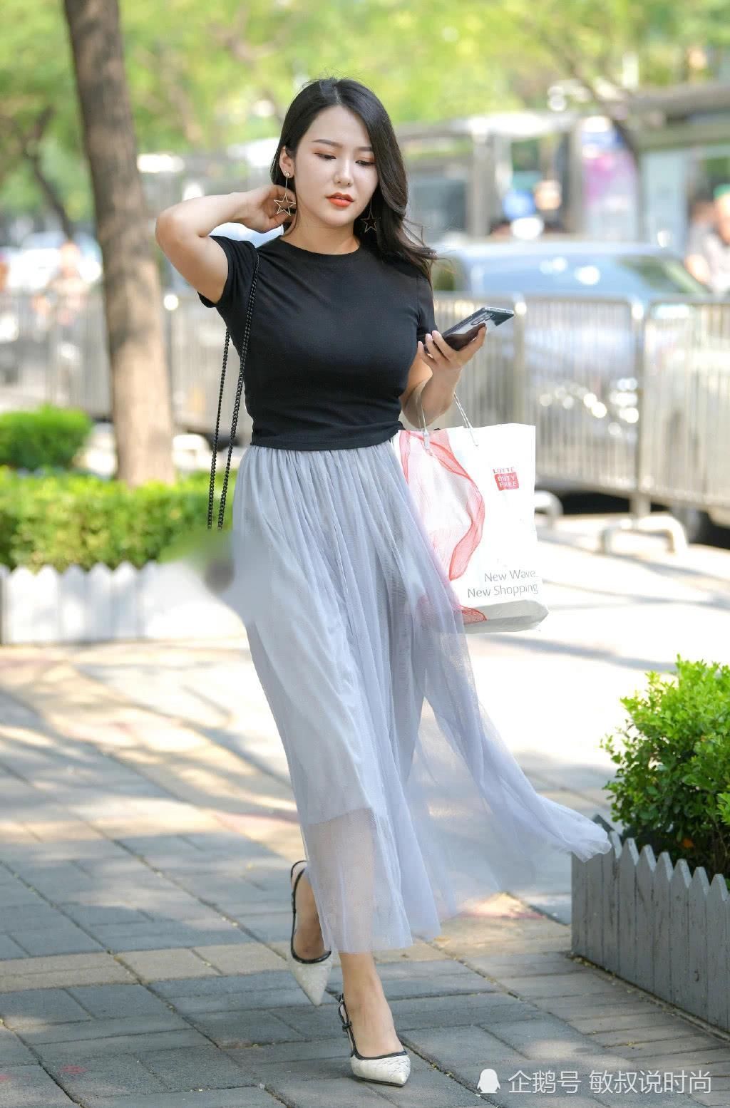 别搞错了,这才是“教科书”般的微胖范儿