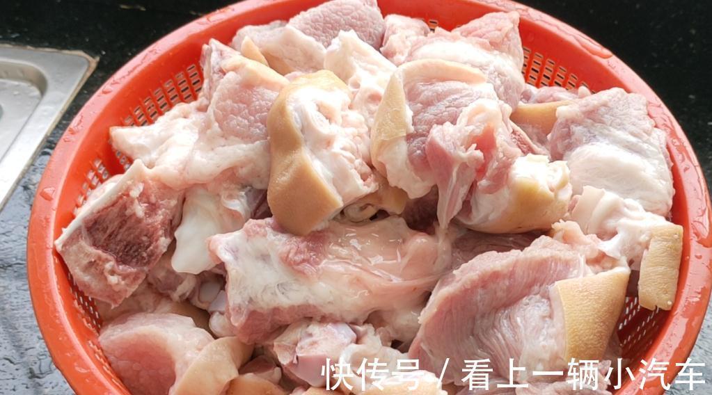 5斤猪脚天冷别白切,教你一个过瘾的吃法,香糯好吃,做法很简单
