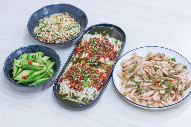 夫妻二人的家常饭菜，花钱少，吃到饱，老公直夸家有贤妻啊！