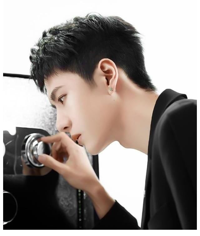 共情度|在《28岁的你》,听王一博讲述,先烈们用生命谱写不朽的赞歌