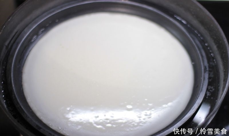 凉皮简单版,不揉面不洗面,又快又好吃,还劲道不易破!