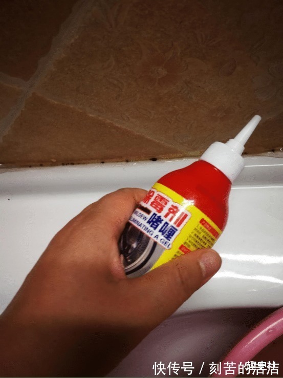 清洁剂|懂生活的女人,卫生间都有这三样“高级货”,看看你有几个