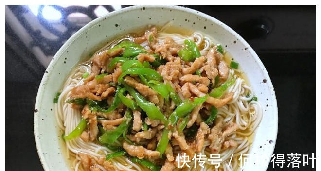 元气满满|天一热，就馋这碗面，卤香面滑，早上来一碗，元气满满，百吃不厌！