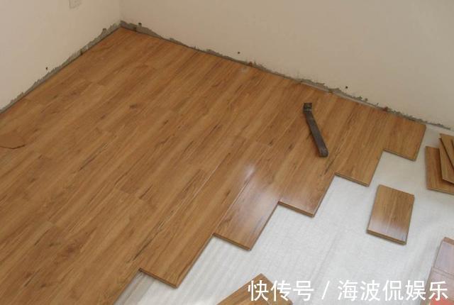 木地板|家里不要铺瓷砖和木地板了，现在都流行装这种，防滑又美观