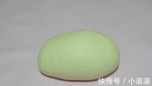 吐司盒|这个面包配方好，牛奶、黄油、鸡蛋全不放，一次发酵，香软又健康