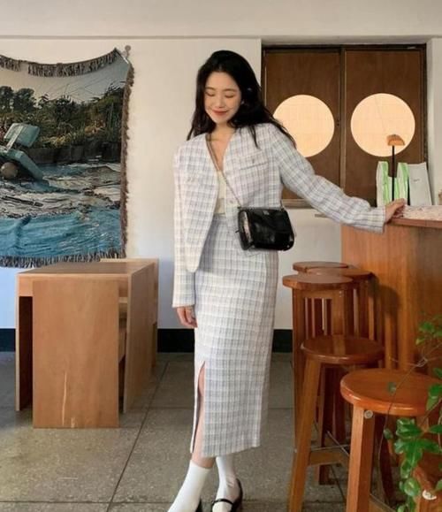 开春的薄外套，这4件一定要买，百搭还特显气质