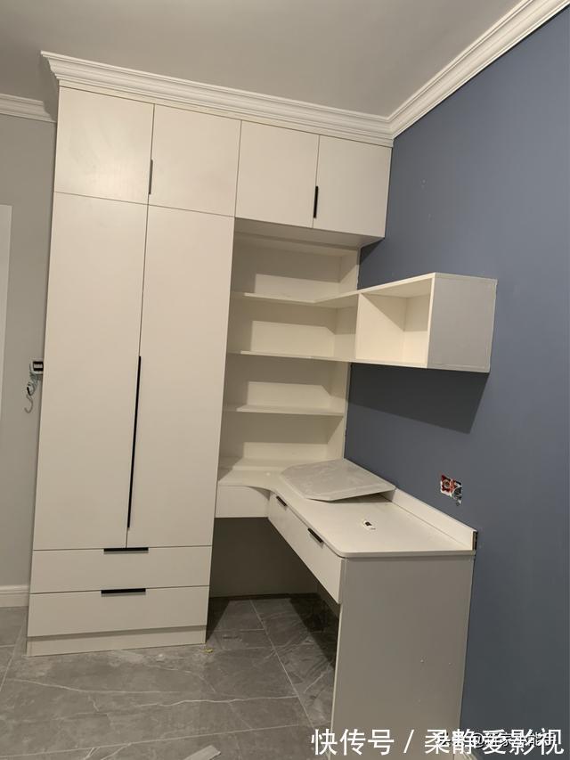 装修|她家装修花了12万,打造网红款电视墙,请木工师傅打柜子很喜欢