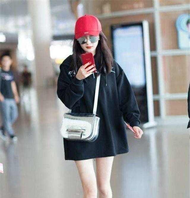 小裁 今年“小白鞋”已失宠了,开始流行这款“初恋鞋”,减龄时髦百搭!