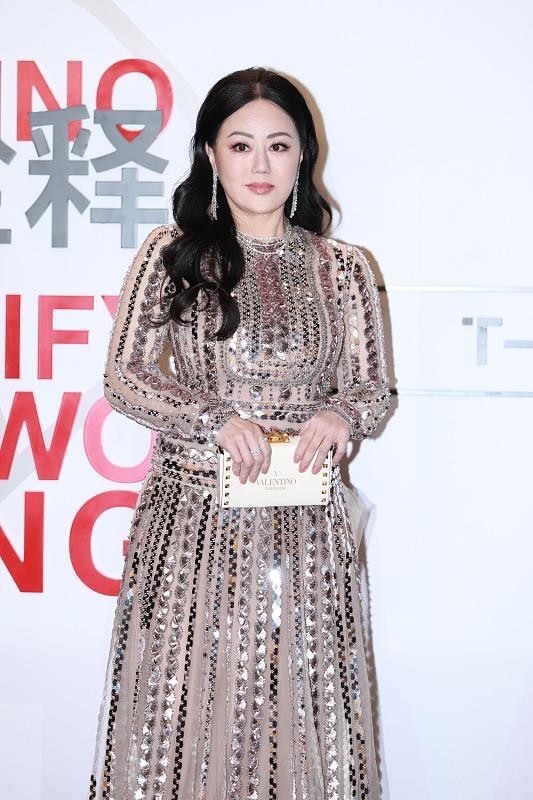 礼服|章小蕙就算是胖了, 还是那个“人间尤物”, 穿上礼服裙更有女人味