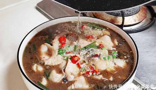 爽口|酸菜鱼咋做,鱼片才能又嫩又滑,配料、做法是关键,爱吃的看这里