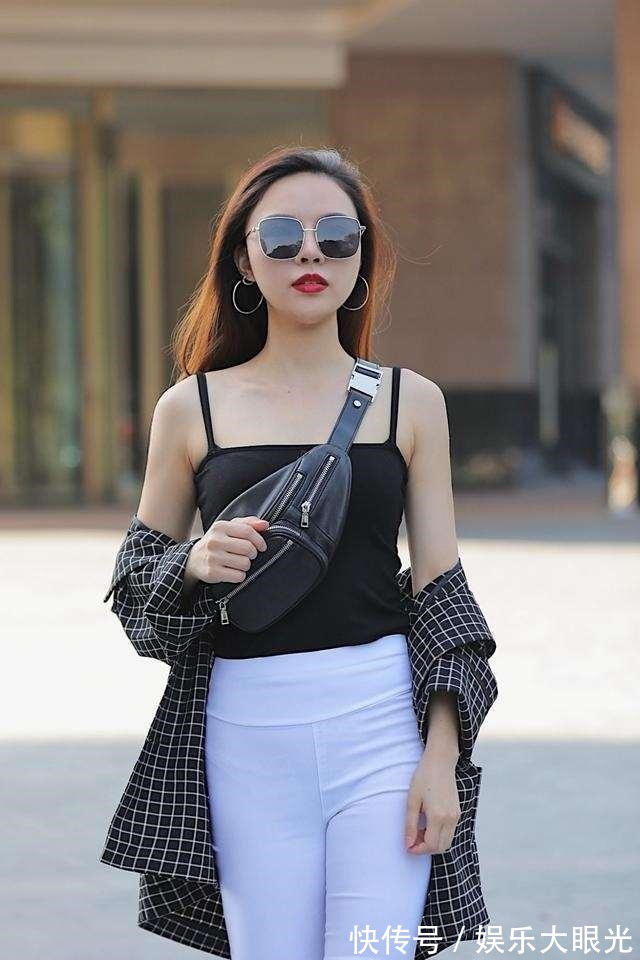 搭配 耐人寻味的瑜伽裤搭配出全新感觉,有型有款的身姿,浪漫优雅!