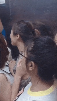 |搞笑GIF：不说了我要看老师了，不对我要上课了