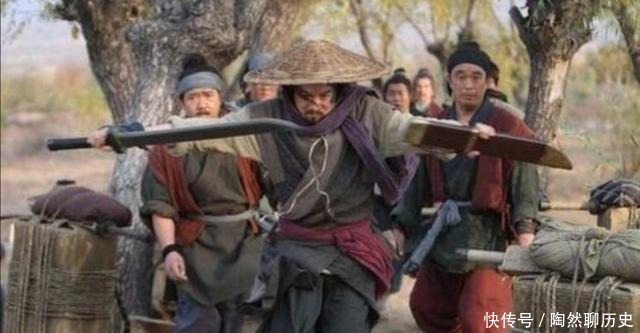 护送|杨志乔装护送生辰纲,为何到黄泥岗就暴露了身份原来队伍有内奸