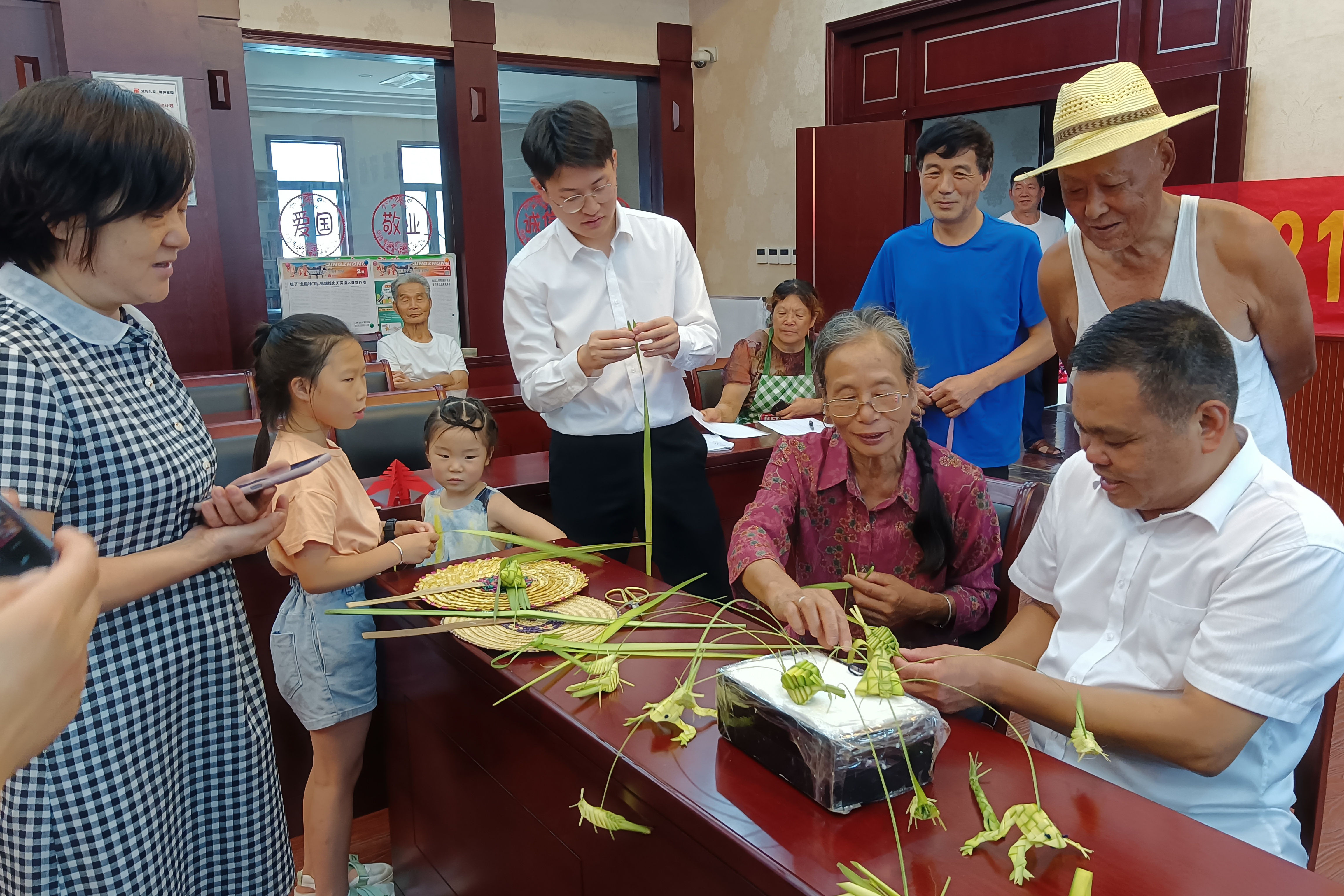 孙广|非遗在指尖“翻”出了新花样！