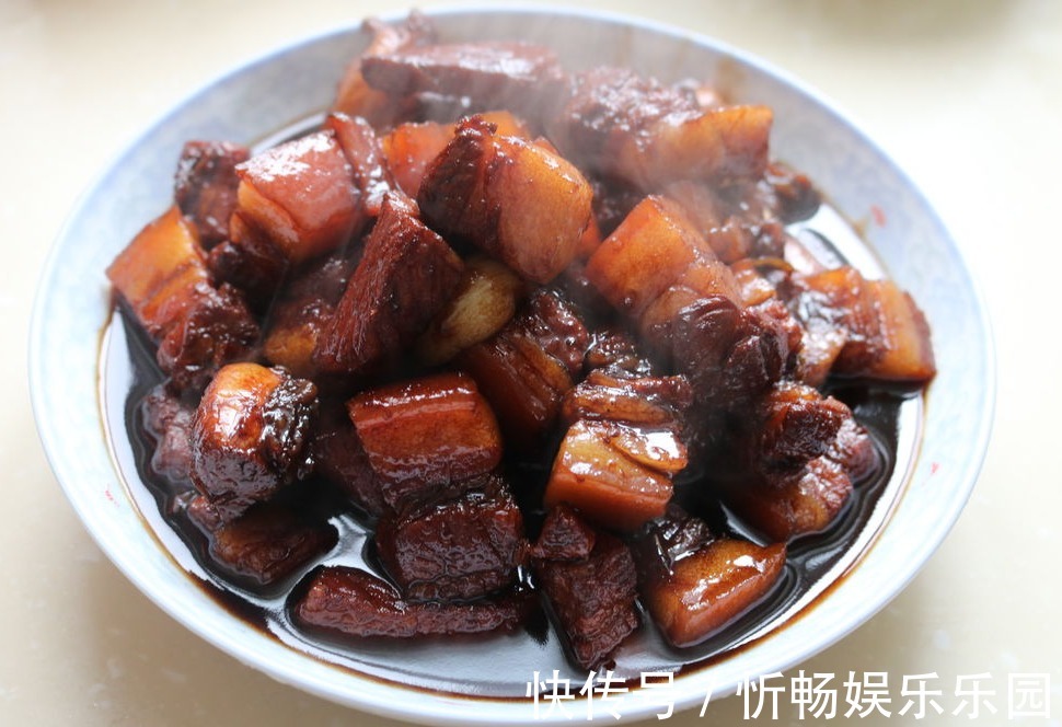 做红烧肉,多数人错在第一步!教你大厨做法,入口即化,还不油腻