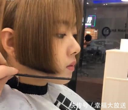 发型|小姐姐剪了个公主切的发型后, 整个人看着更冷艳了, 网友 很可爱!