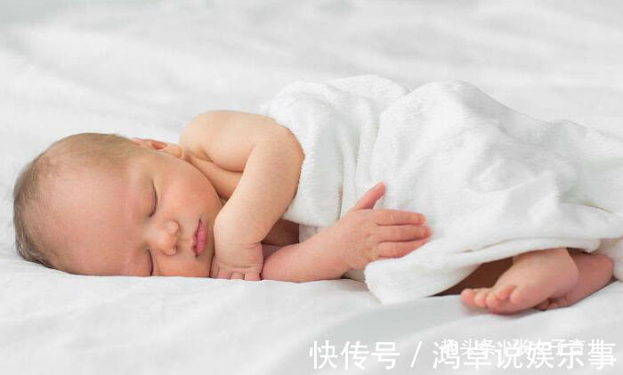 枕头|想要宝宝颜值高,避免宝宝睡觉出现这3个问题,宝妈别不在意