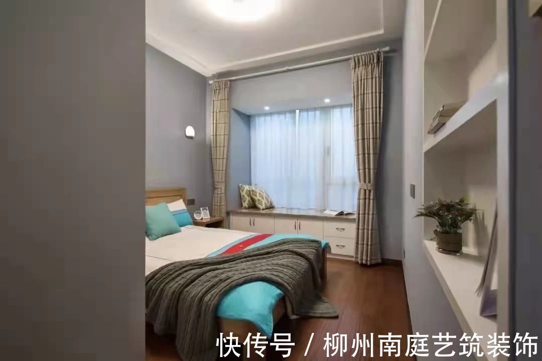 置物架|新房家庭飘窗如何装修？这样做更收纳省空间哦。
