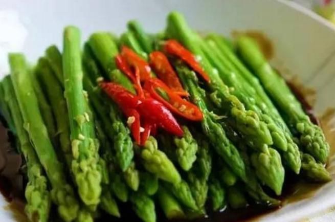 膳食纤维|高血压还在傻傻吃药？专家：3大天然降压药，血压一降再降