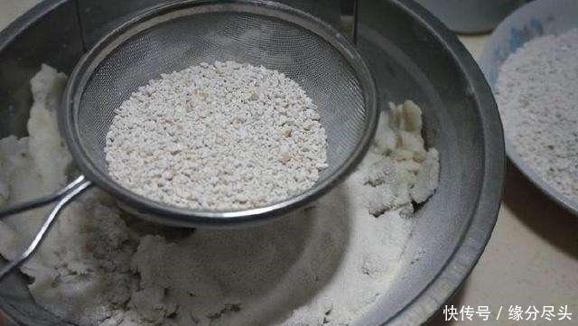 芋头|教你做这款饺子: 不用面粉不用擀皮! 滑溜溜! 一口一个!